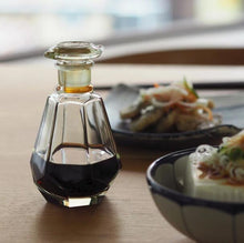 画像をギャラリービューアに読み込む, 廣田硝子 醬油さし アンバー 120ml 復刻醤油差し 日本製 液だれしない ガラス 伝統工芸 昭和レトロ 古代色 すり口 古代色 和風 しょうゆ差し おしゃれ 硝子 調味料入れ 調味料ポット キッチン 保存容器 復刻 和モダン 670-AM ( 桜 )