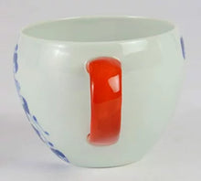 画像をギャラリービューアに読み込む, 有田焼 賞美堂本店 染付帯唐草文 スープマグ (赤) S-1499 伝統工芸