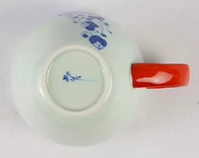 画像をギャラリービューアに読み込む, 有田焼 賞美堂本店 染付帯唐草文 スープマグ (赤) S-1499 伝統工芸