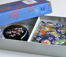 画像をギャラリービューアに読み込む, 【練り香水】 塗香 牛若の香り 和香古今「桜」携帯用巾着カラー/青