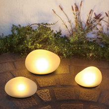 画像をギャラリービューアに読み込む, DI CLASSE(ディクラッセ) LED Solar stone L ソーラーストーン L ライト ソーラー 庭 玄関 庭石 ガーデニング