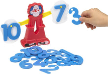 画像をギャラリービューアに読み込む, ボーネルンド インビクタ ( Invicta ) ピエロのびっくりはかり 4歳 誕生日 クリスマス ギフト プレゼント おうち時間 足し算 引き算 算数 知育 はかり