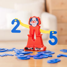 画像をギャラリービューアに読み込む, ボーネルンド インビクタ ( Invicta ) ピエロのびっくりはかり 4歳 誕生日 クリスマス ギフト プレゼント おうち時間 足し算 引き算 算数 知育 はかり