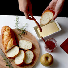 画像をギャラリービューアに読み込む, LOLO バターケース 200g 木蓋 陶器 日本製 ホワイト キッチン 雑貨 シンプル