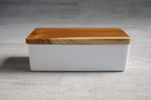 画像をギャラリービューアに読み込む, LOLO バターケース 200g 木蓋 陶器 日本製 ホワイト キッチン 雑貨 シンプル