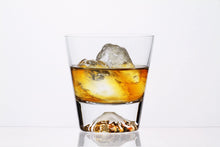 画像をギャラリービューアに読み込む, 【プレミアムギフトセット】 田島硝子 底の富士山が輝く 富士山グラスセット/富士山ロックグラス/富士山タンブラー/木製コースター付
