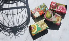 画像をギャラリービューアに読み込む, THE ENGLISH SOAP COMPANY Luxury Shea Butter Soap ザ イングリッシュソープカンパニー ラグジュアリーシアバターソープ 美容 石鹸 フレグランス プレゼント ギフト 保湿
