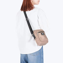 画像をギャラリービューアに読み込む, [ SCANDINAVIAN FOREST / スカンジナビアンフォレスト ] ショルダーバッグ スマホ ショルダーバッグ 斜めがけ レディース メンズ ユニセックス ハリネズミ かわいい スポーティー ミニ 小さい おしゃれ シンプル 北欧 スマホポーチ ショルダー 251-AFSF339
